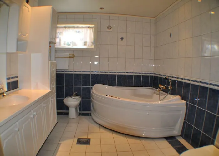 5-bedroom House In Lofoten Semesterbostad Ramberg